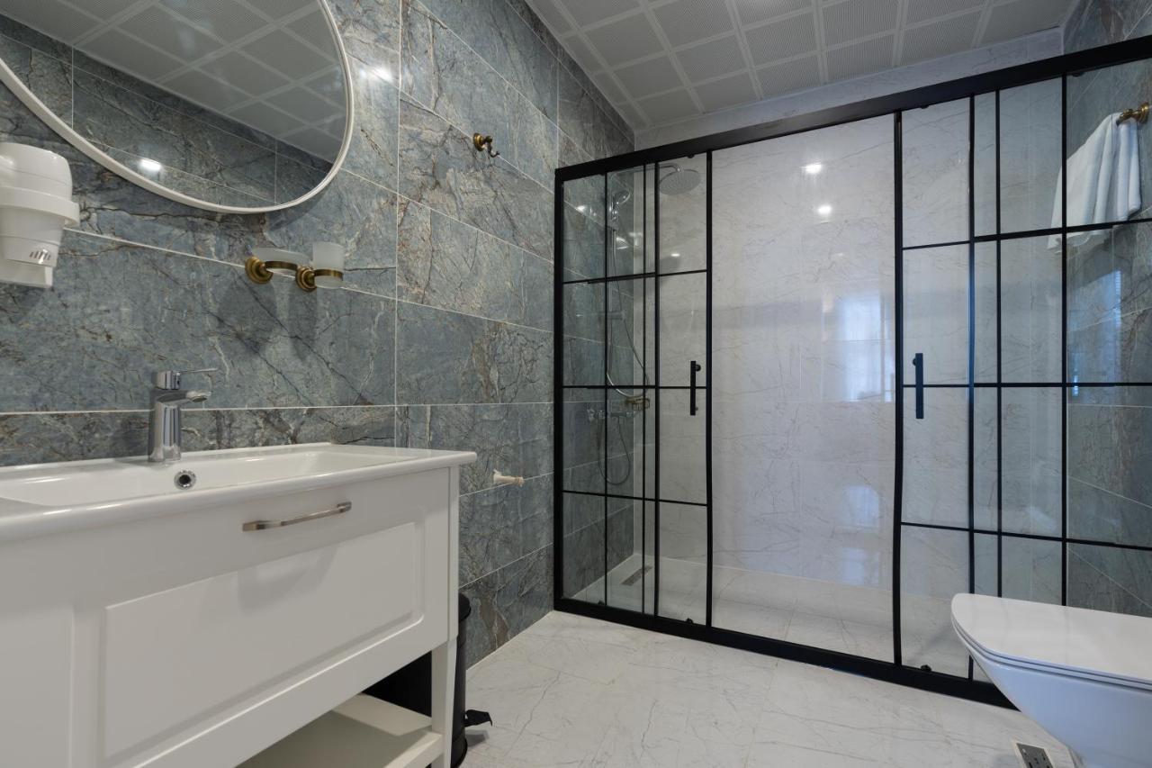 Giges King Boutique Hotel Antalya Bagian luar foto